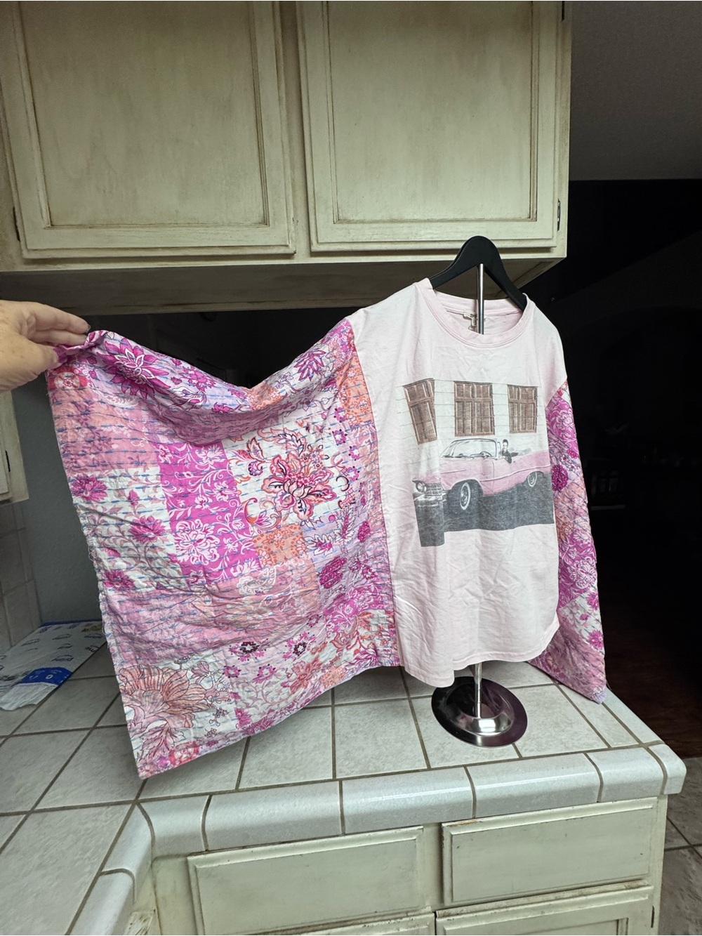💖 Blue Velvet Elvis Pink Cadillac Poncho Top 💖 - Picture 4 of 9